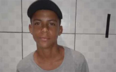 Bombeiros fazem buscas por adolescente que desapareceu após pular em