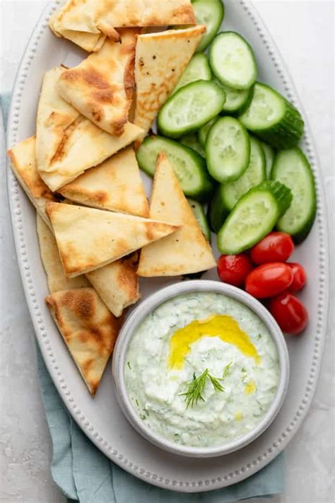 Tzatziki Sauce Recipe {5 MINUTES only} | FeelGoodFoodie