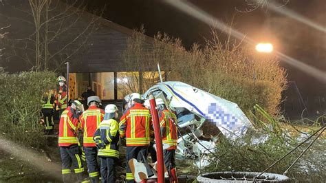 Tragischer Unfall im Kreis Forchheim Kleinflugzeug stürzt auf