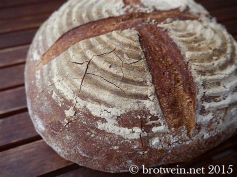 Weizen Dinkel Brot Mit Hefe Und Ohne Sauerteig Einfaches Landbrot