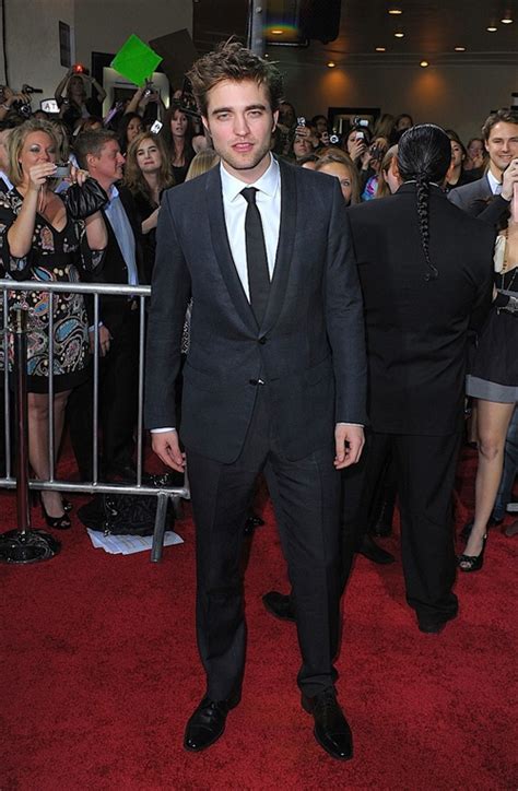 Robert Pattinson Height Weight Body Measurements Celebrity Stats