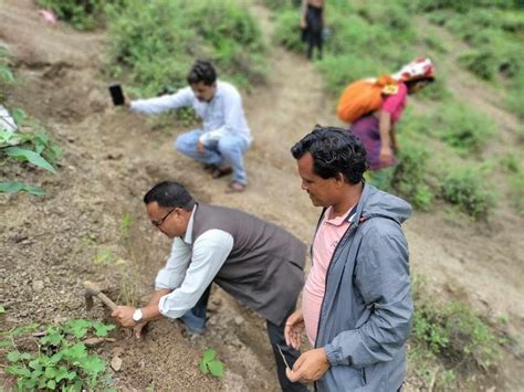 दलित अगुवा विश्वकर्माले मनाए बृक्षारोपण गरी आफ्नो जन्म दिन हाम्रो एकता