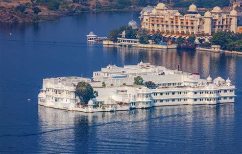 Lago Pichola Y Taj Lake Palace Udaipur La India Imagen De Archivo