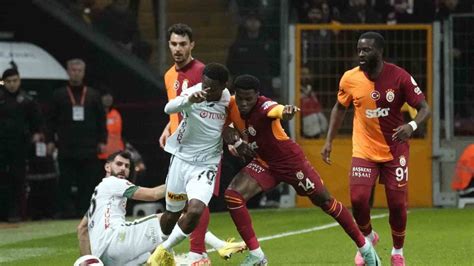 Trendyol Süper Lig Galatasaray 0 Konyaspor 0 İlk yarı Haber