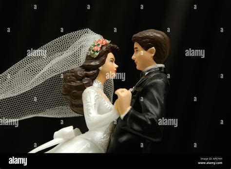 Bride And Groom Dancing Stock Photo Alamy