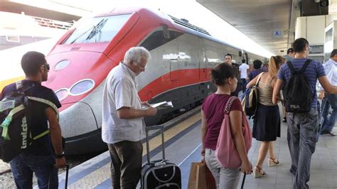 Guasto sull Alta velocità Roma Napoli treni in ritardo fino a 30