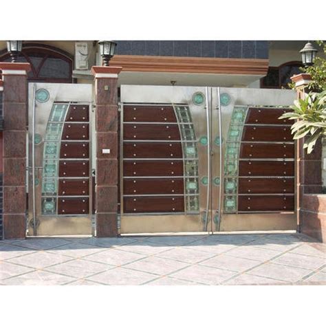 Modern Stainless Steel Sliding Main Gate For Home At Square