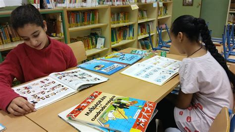 Biblioteca escolar La Jábega de colores CEIP JÁBEGA Día del Cómic en