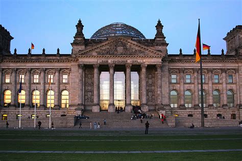 Nature & Travel Photography - Reichstag Building