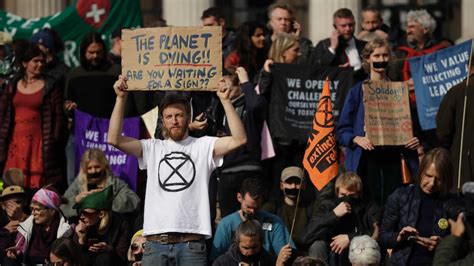 Uk Climate Group Extinction Rebellion Calls Temporary Halt To