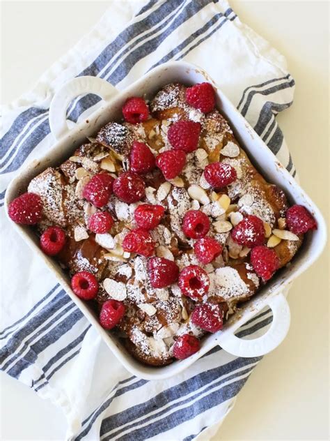 This Baked French Toast Recipe Lets You Host A Stress Free Brunch