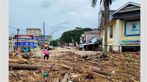 Detik Detik Banjir Bandang Bercampur Lumpur Terjang Luwu Utara