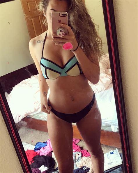 Hot Sexy Rachel Cantu Bikini Pics