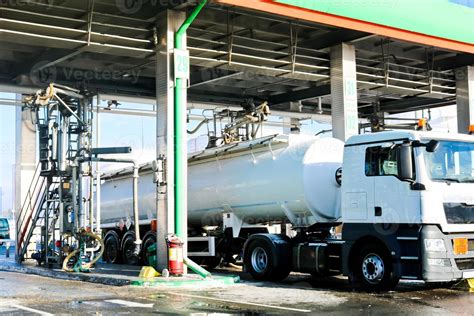 Large Green Industrial Gas Station For Refueling Vehicles Trucks And