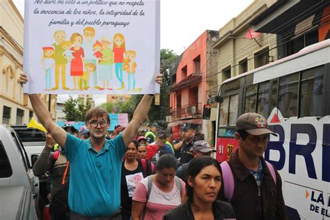 Diario HOY Manifestación de los provida y profamilia contra la