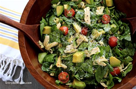 Avocado chicken spinach salad - Everyday Dishes & DIY