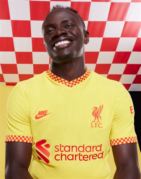 Photoshoot: Liverpool players try out new Nike third kit - Liverpool FC