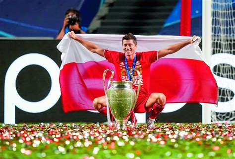 Robert Lewandowski Najbardziej Wp Ywowym Cz Owiekiem W Polskim Sporcie