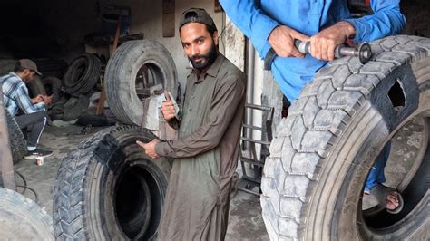 Amazing Technique Of Repairing A Hard Damaged Sidewall Truck Tire