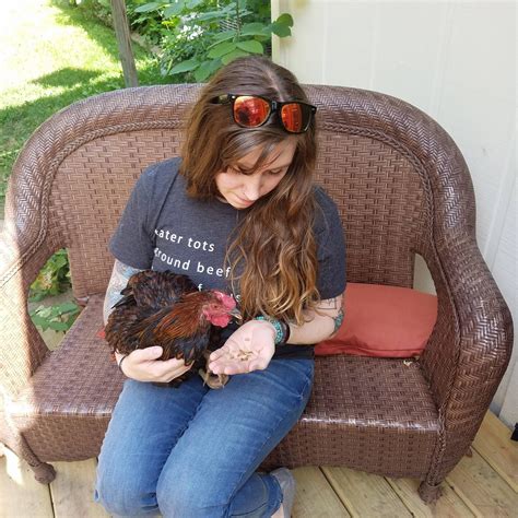 My wife finally got Happy to sit in her lap. : r/BackYardChickens