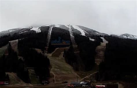 Snijeg stigao i u BiH Bijeli prekrivač prekrio vrhove planina