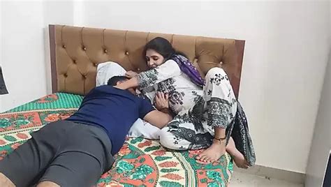 Neishbour Cheated Thristy Bhabi And Made A Hardcore Fucking Session