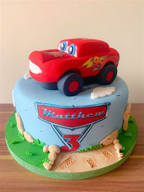 Lightning Mcqueen Birthday Cake, Disney Birthday Cakes, Disney Cars ...