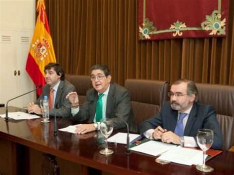 Mesa Redonda Sobre Los Honorarios Profesionales De Los Abogados En La