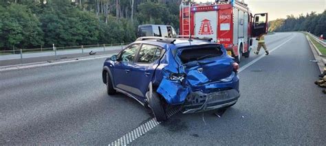 Wypadek Na Autostradzie A Bus Najecha Na Osob Wk Radio Opole