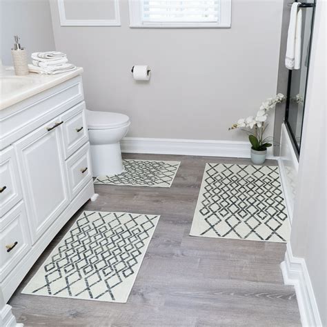 Sussexhome Geometric Design 3 Piece Bathroom Rugs Set Non Slip Ultra