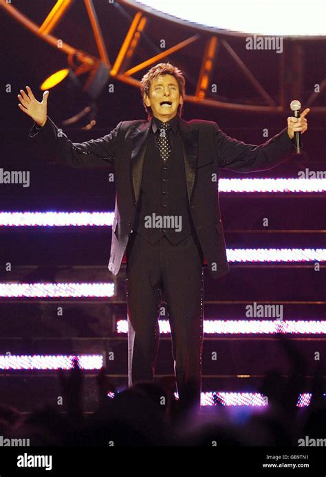 Barry Manilow Performs Live At The 02 Arena In Greenwich Hi Res Stock