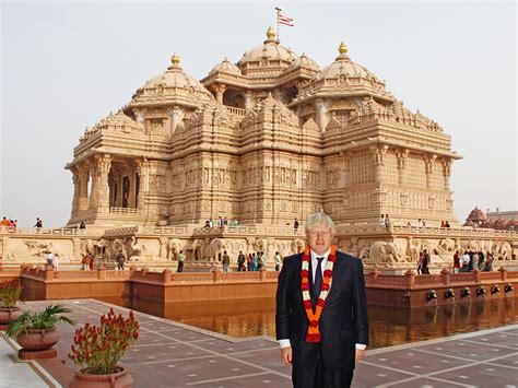 Mayor of London, Boris Johnson, Visits Swaminarayan Akshardham ...