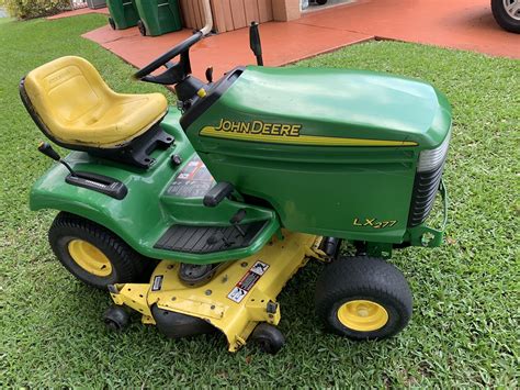 John Deere LX277 Lawn Mower Tractor With 48 Cutting Deck Or D100