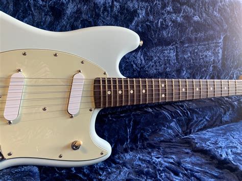 Fender American Performer Mustang 2018 - Some Neck Guitars