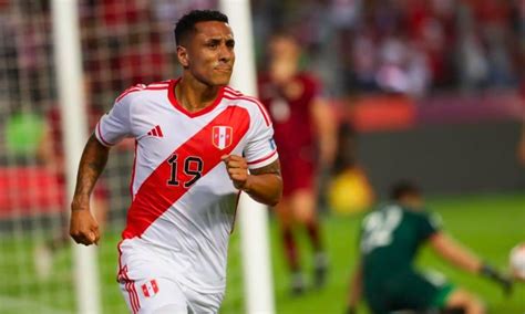 Selección Peruana Yoshimar Yotún En El Once Ideal De La Fecha 5 Y 6 De