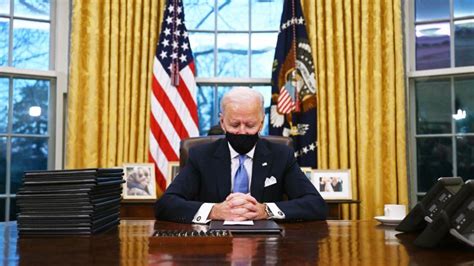 Inside Joe Biden’s newly decorated Oval Office | CNN Politics