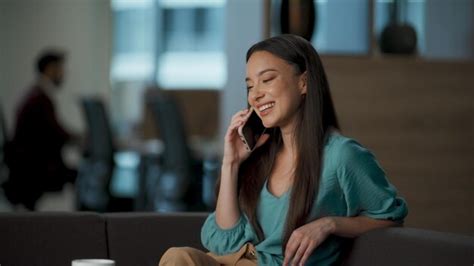 Premium Photo Pretty Self Employer Relaxing Sofa At Lounge Closeup Woman Ending Mobile Call