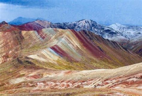 Palccoyo deslúmbrate con las montañas de colores que son nueva joya