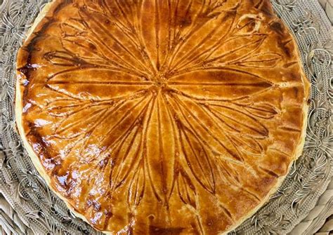 Galette Des Rois La Cr Me Damande De Les Douceurs De Candice Cookpad