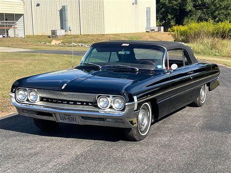 1961 Oldsmobile Dynamic 88 Convertible | Charlie's Classic Cars