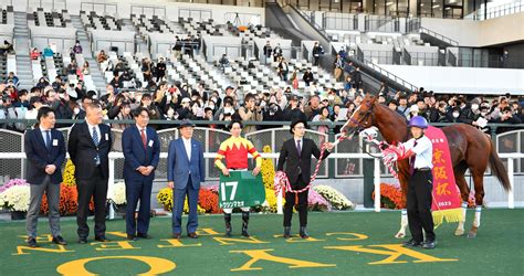 トウシンマカオが連覇！菅原明騎手は今年jra重賞4勝目／京阪杯 競馬写真ニュース 日刊スポーツ