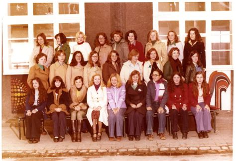 Photo de classe Terminale BEP Secretariat de 1975 Lycée Professionnel