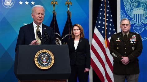 Ukraine Recap Biden Calls Putin War Criminal Pledges 800m