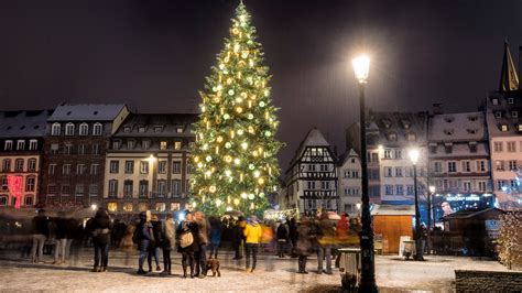 Christkindel sapin et marché D où viennent les traditions de Noël