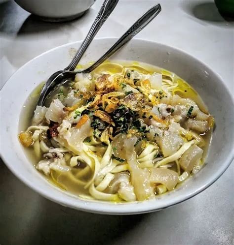 10 Tempat Makan Mie Kocok Bandung Yang Legendaris