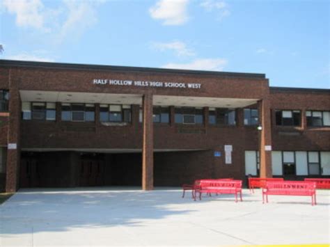 5 Half Hollow Hills Students Named National Merit Semifinalists | Half ...