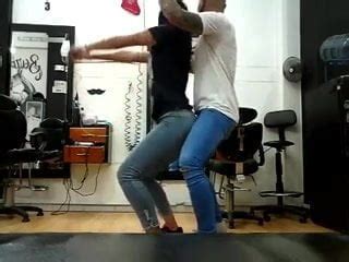 Une Brune Bandante En Jeans Moulant Free Porn XHamster