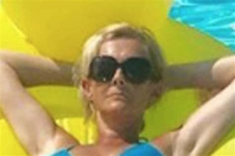 Loose Women’s Jane Moore, 56, drops jaws in TEENY bikini - Daily Star