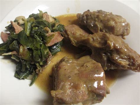 Neck Bones and Gravy Recipe | I Heart Recipes