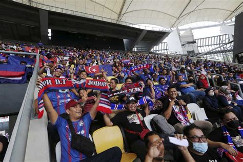 Harian Metro On Twitter Pialafa Bolatime Bolasepak Penyokong Johor